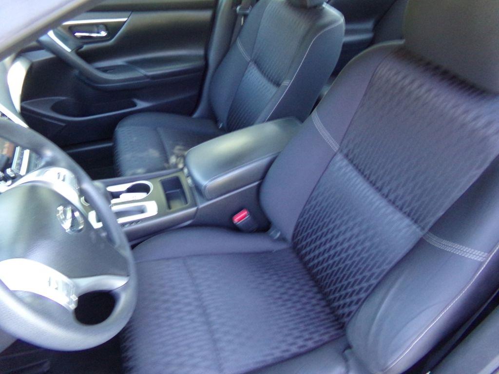 Nissan Altima  2017