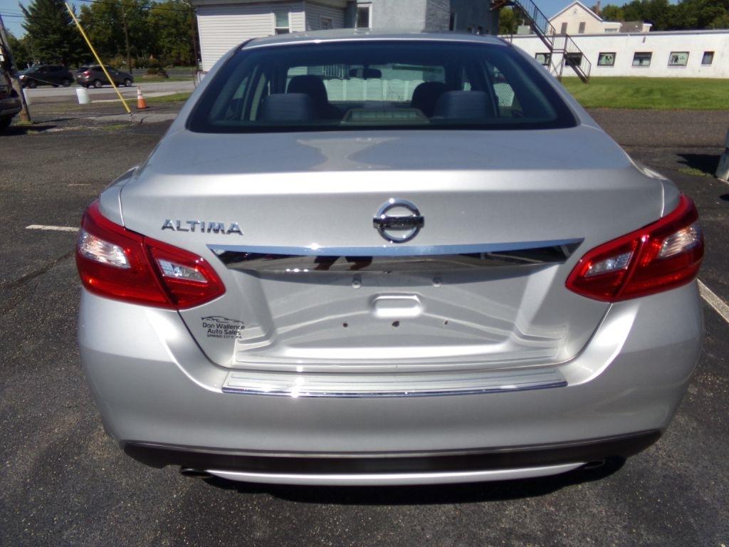 Nissan Altima  2017