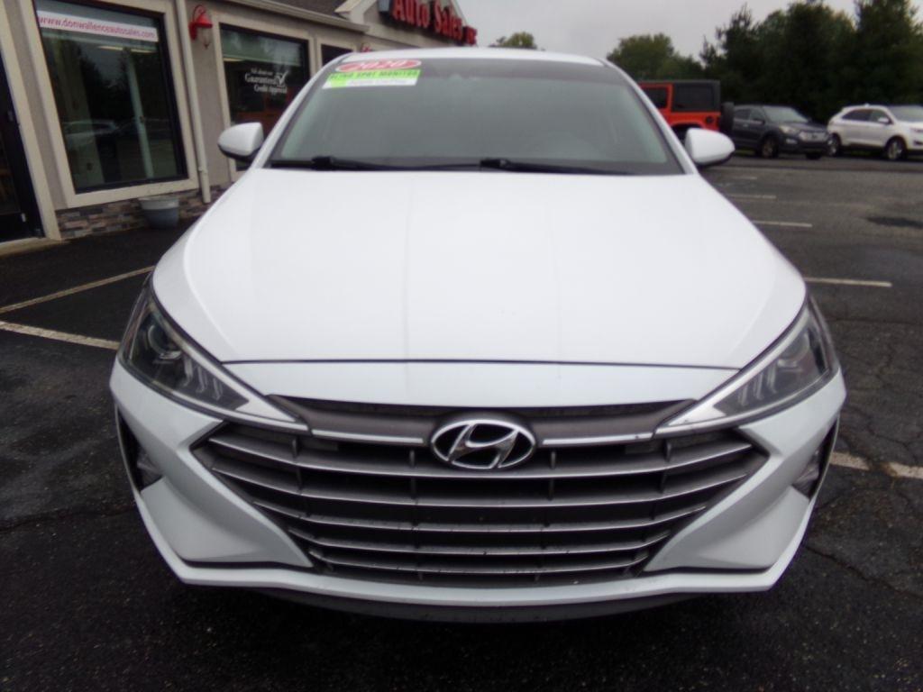 Hyundai Elantra  2020