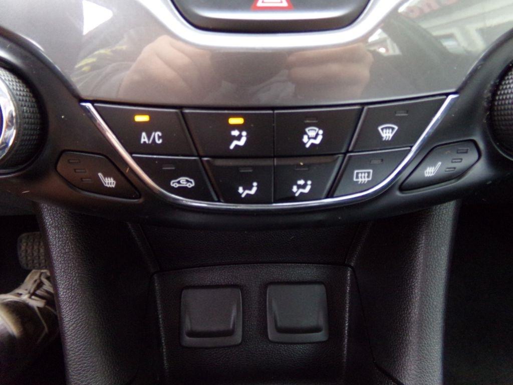 Chevrolet Cruze  2018