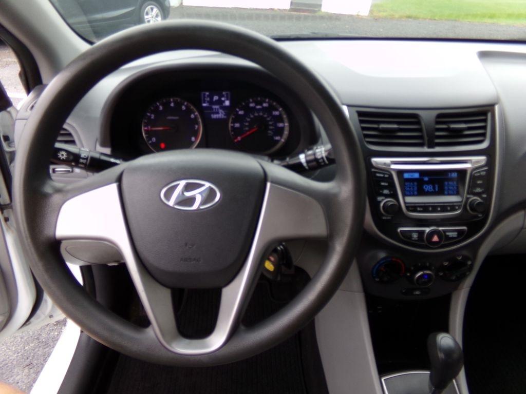 Hyundai Accent  2016