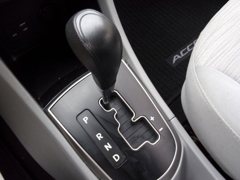 Hyundai Accent  2016