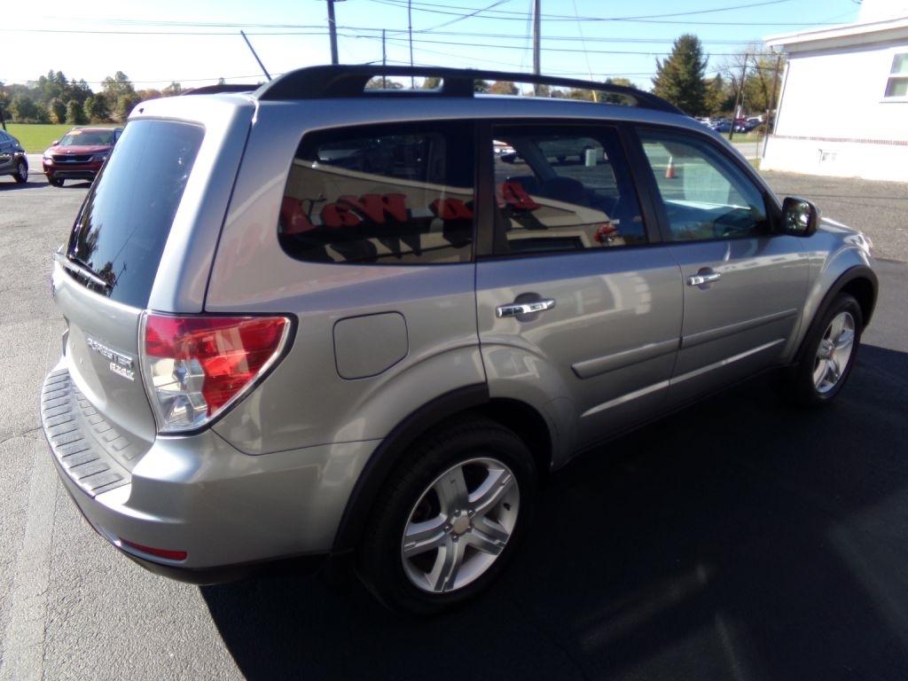 Subaru Forester  2010