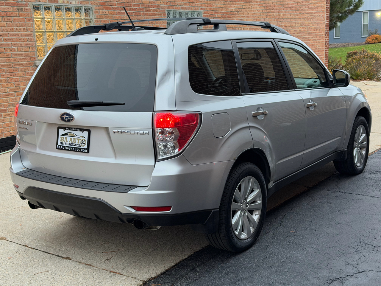 2011 Subaru Forester 2.5X Limited photo 4