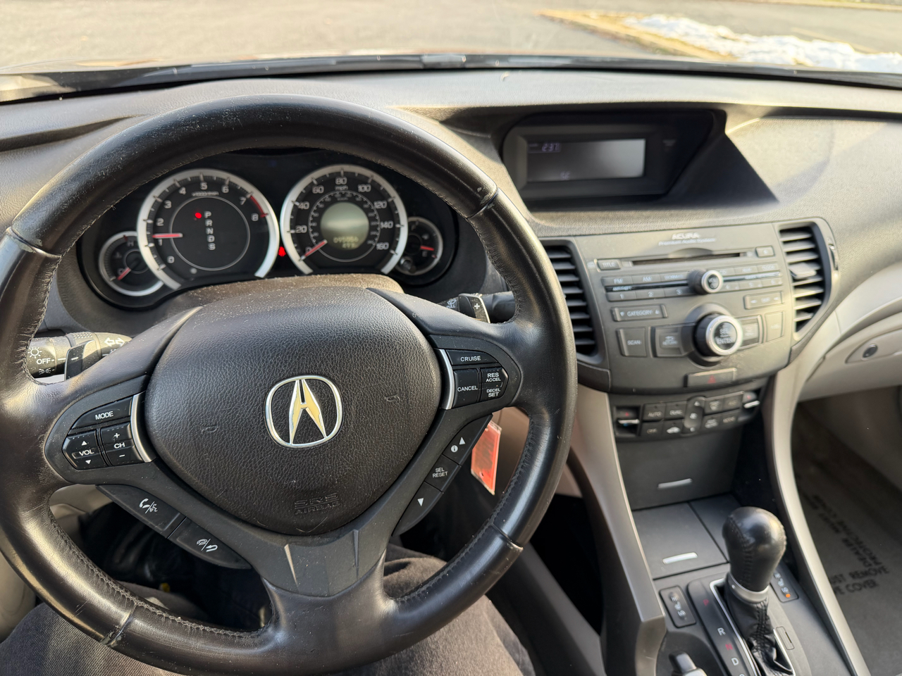 Acura TSX 5-Speed AT with Tech Package 2009