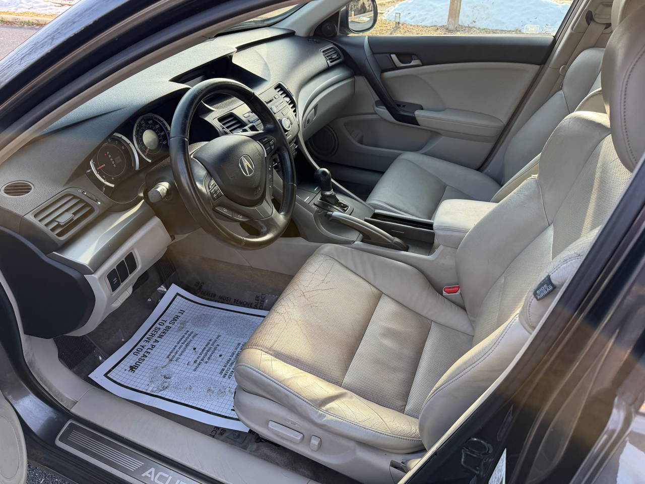 Acura TSX 5-Speed AT with Tech Package 2009