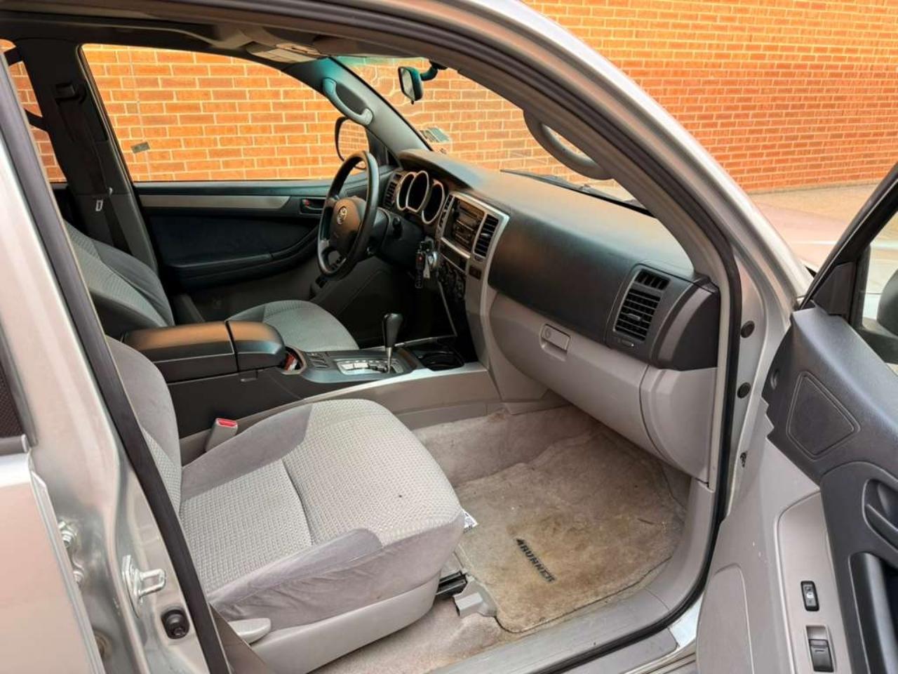 Toyota 4Runner SR5 4WD 2004