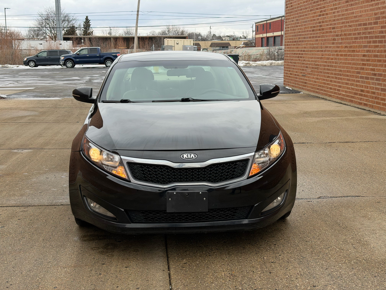 Kia Optima LX MT 2013