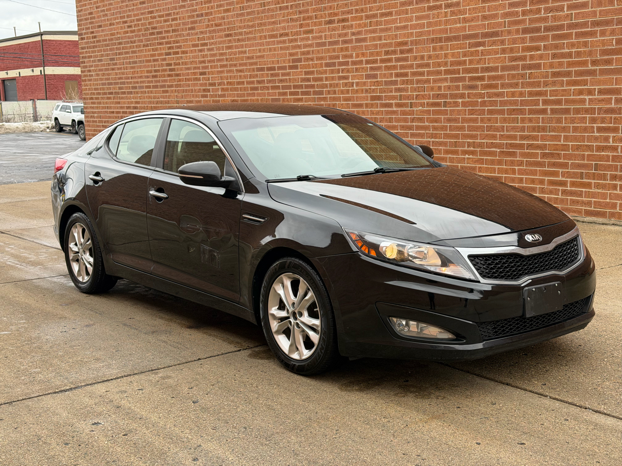 Kia Optima LX MT 2013