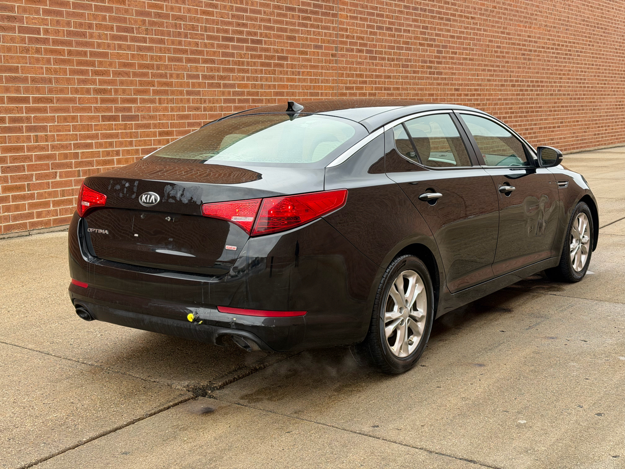 Kia Optima LX MT 2013