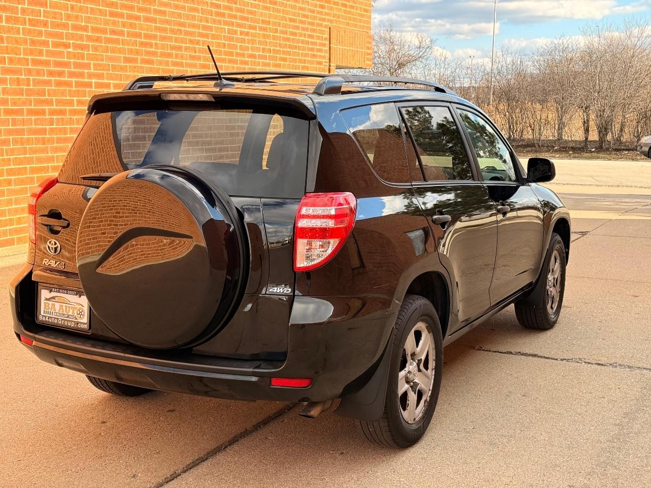 Toyota RAV4 Base I4 4WD 2011