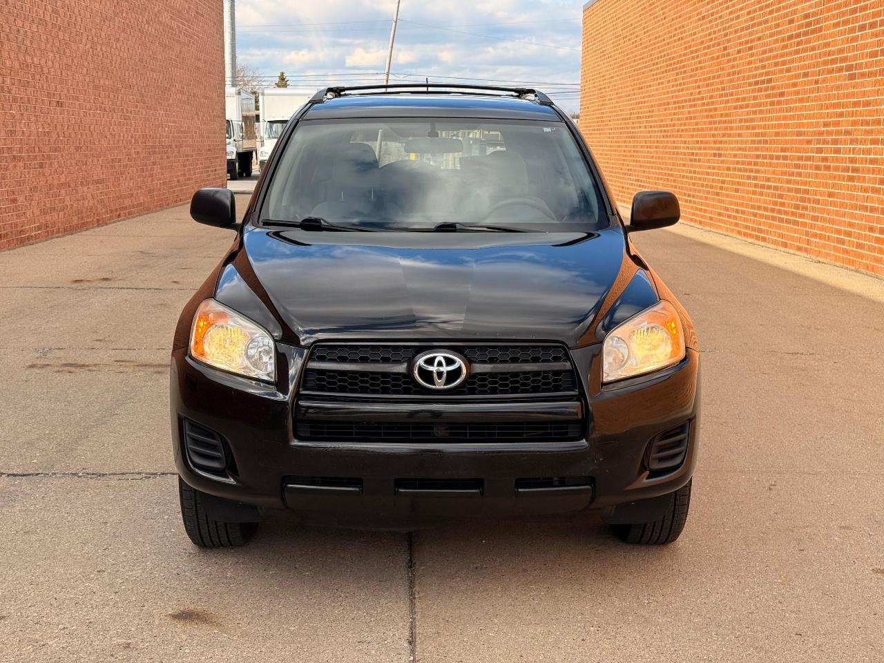 Toyota RAV4 Base I4 4WD 2011