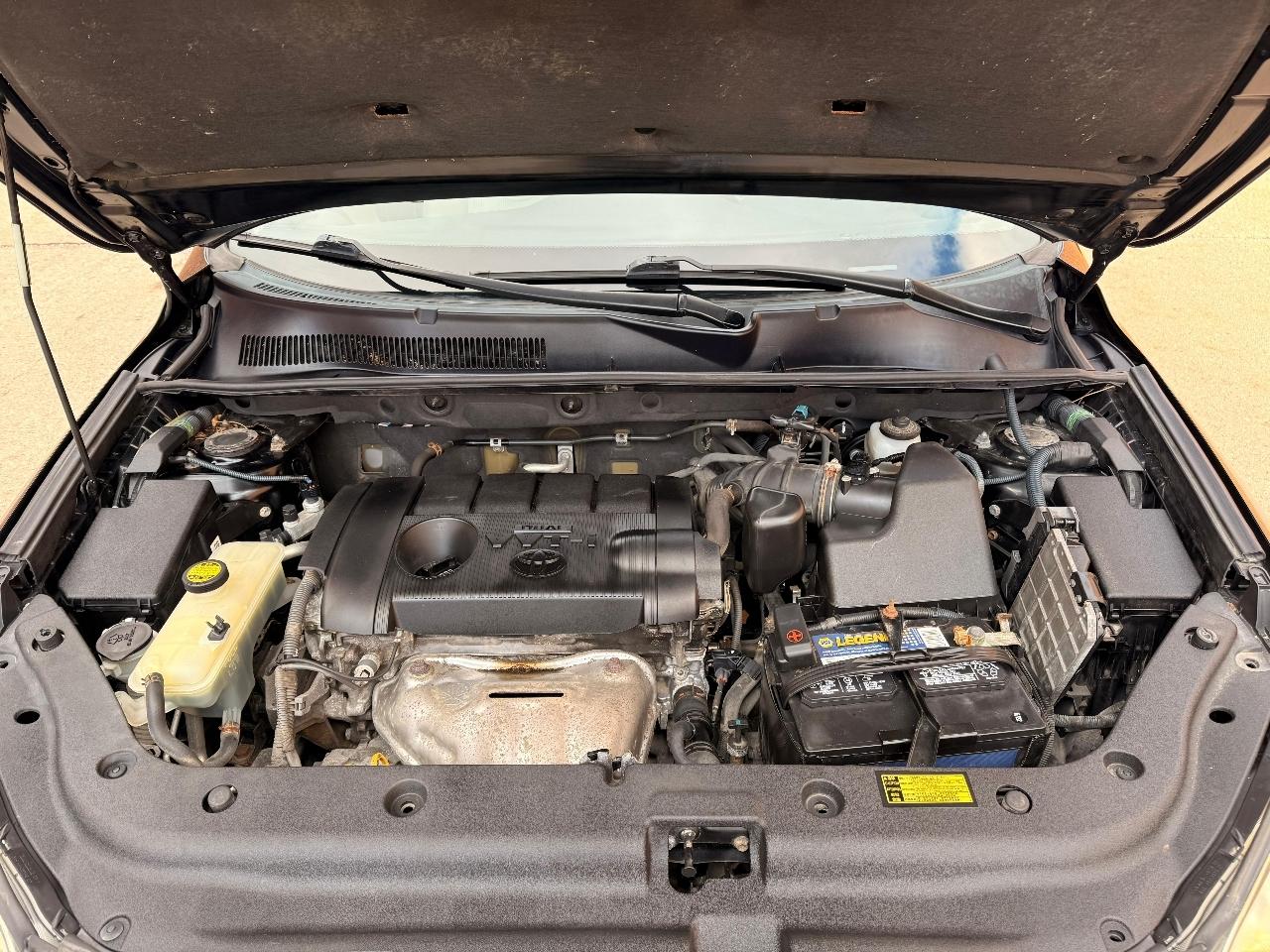 Toyota RAV4 Base I4 4WD 2011