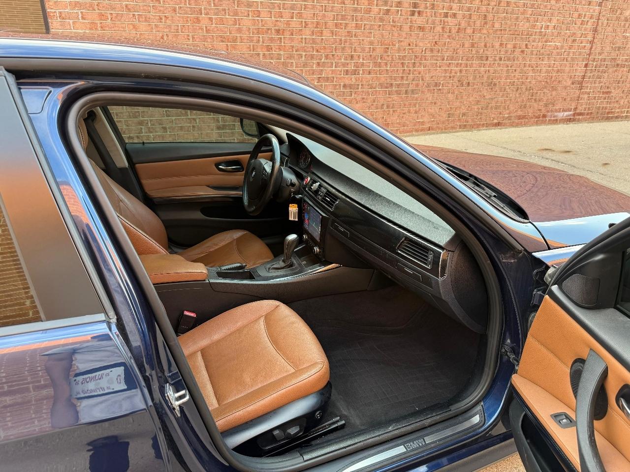 BMW 3-Series 328i xDrive SA 2011
