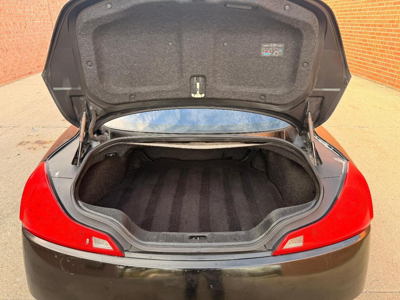 Infiniti G37 Base 2008