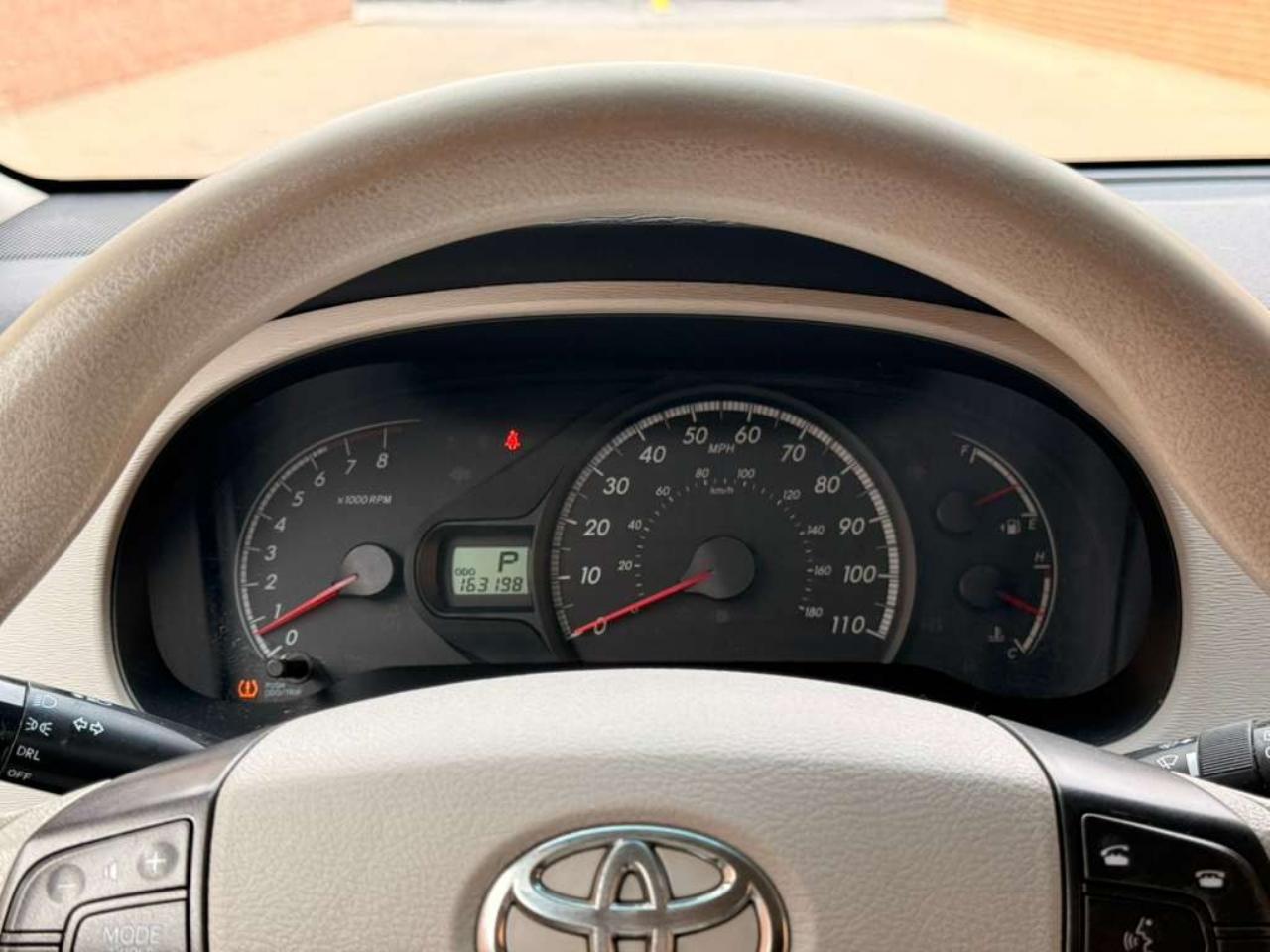 Toyota Sienna LE AWD 7-Passenger V6 2014