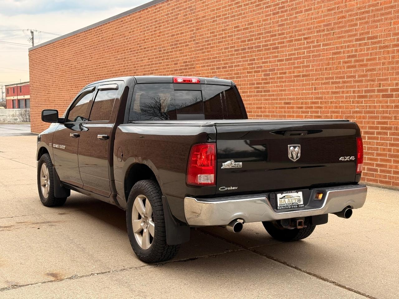 RAM 1500 SLT Crew Cab 4WD 2012