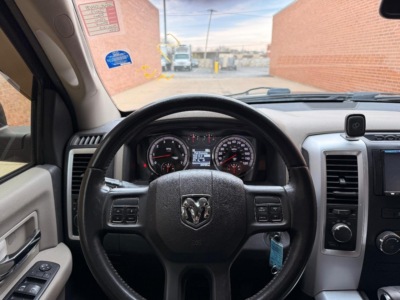 RAM 1500 SLT Crew Cab 4WD 2012