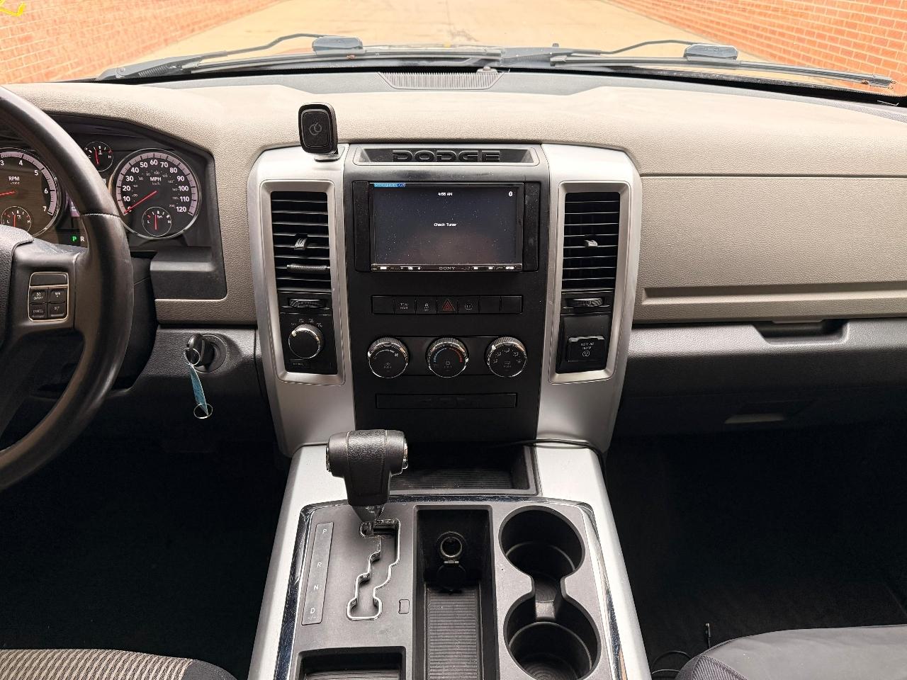 RAM 1500 SLT Crew Cab 4WD 2012