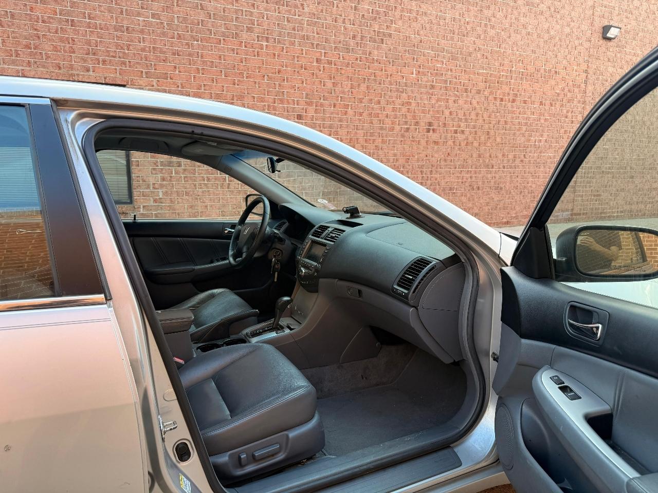 Honda Accord EX-L V-6 Sedan AT with Navigation 2007