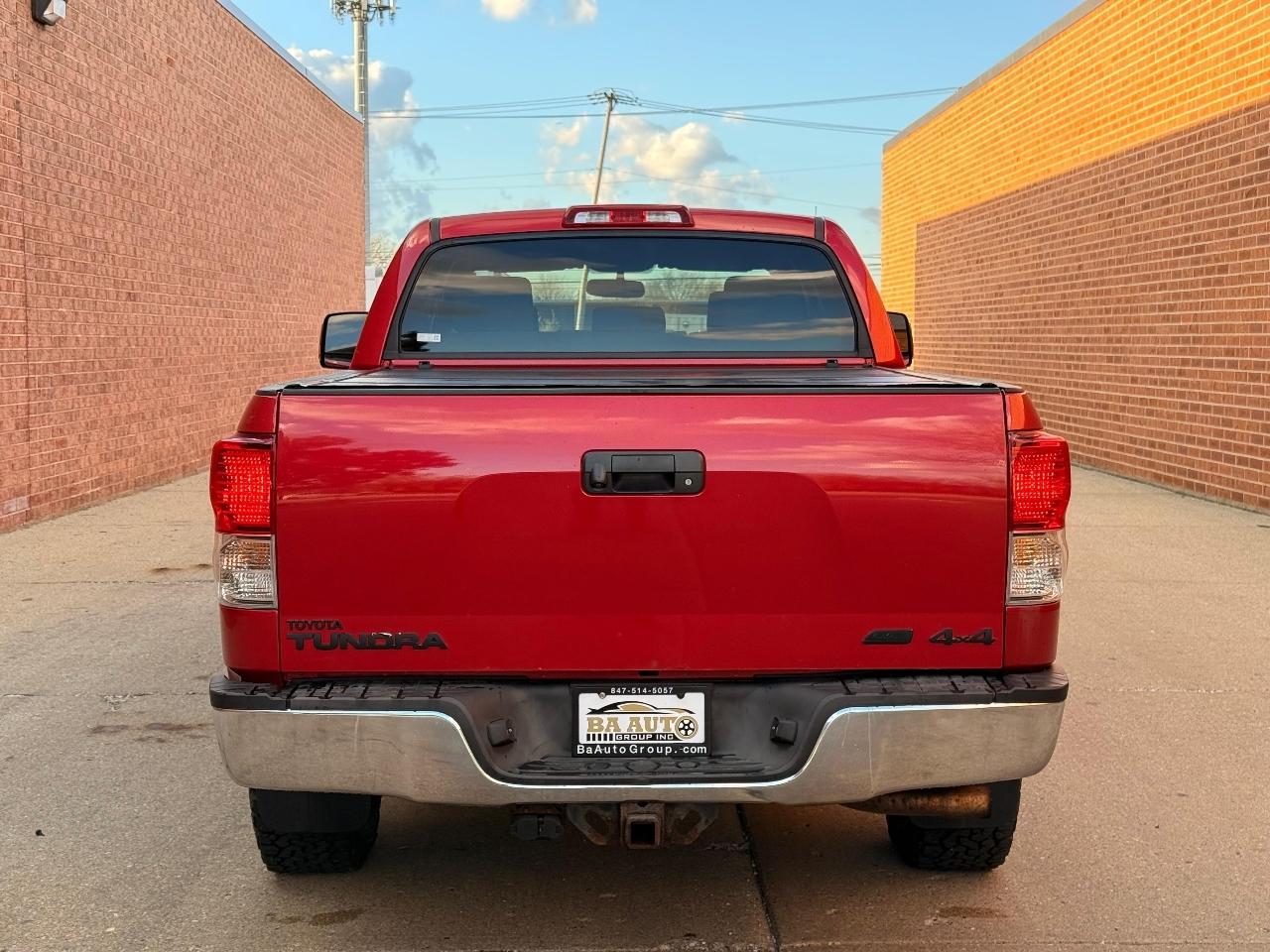 Toyota Tundra Tundra-Grade CrewMax 5.7L FFV 4WD 2013