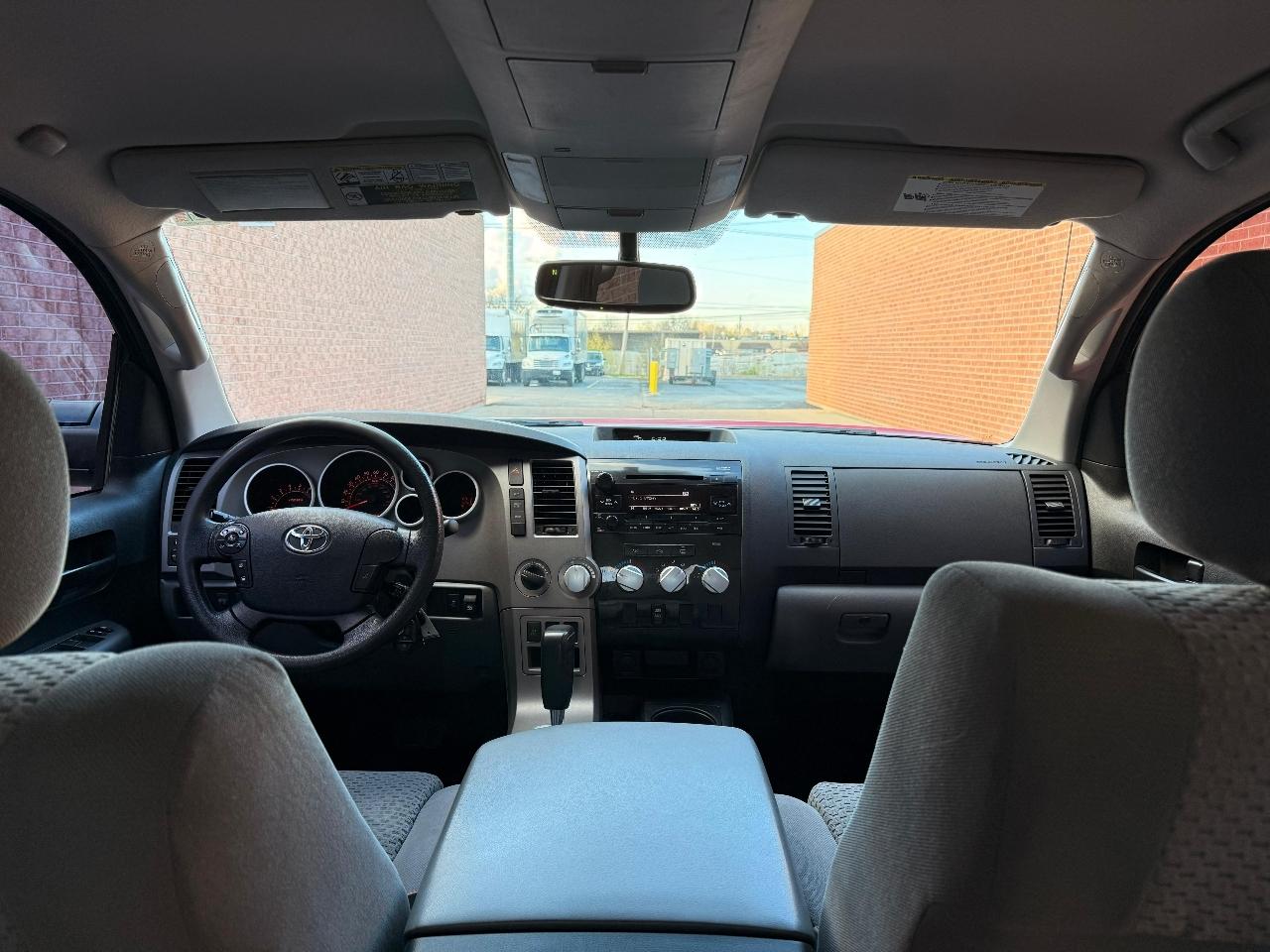 Toyota Tundra Tundra-Grade CrewMax 5.7L FFV 4WD 2013