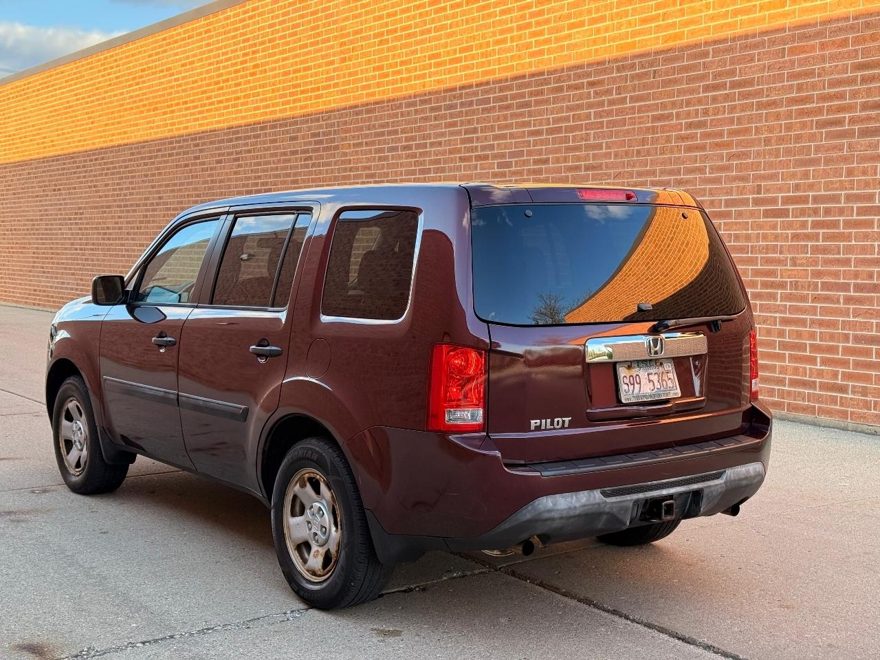 Honda Pilot LX 2WD 5-Spd AT 2013