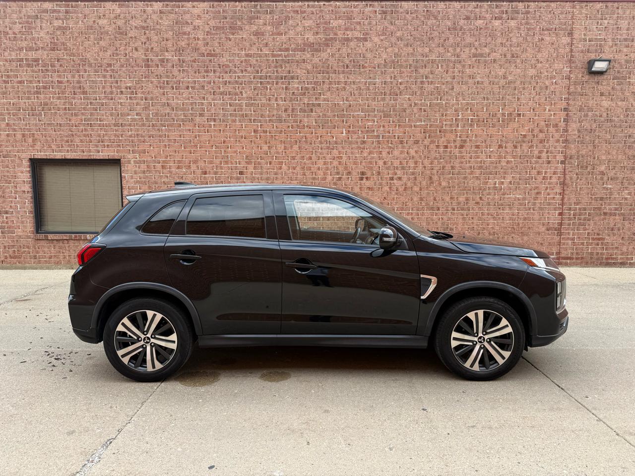 Mitsubishi Outlander Sport 2.0 ES AWD 2021