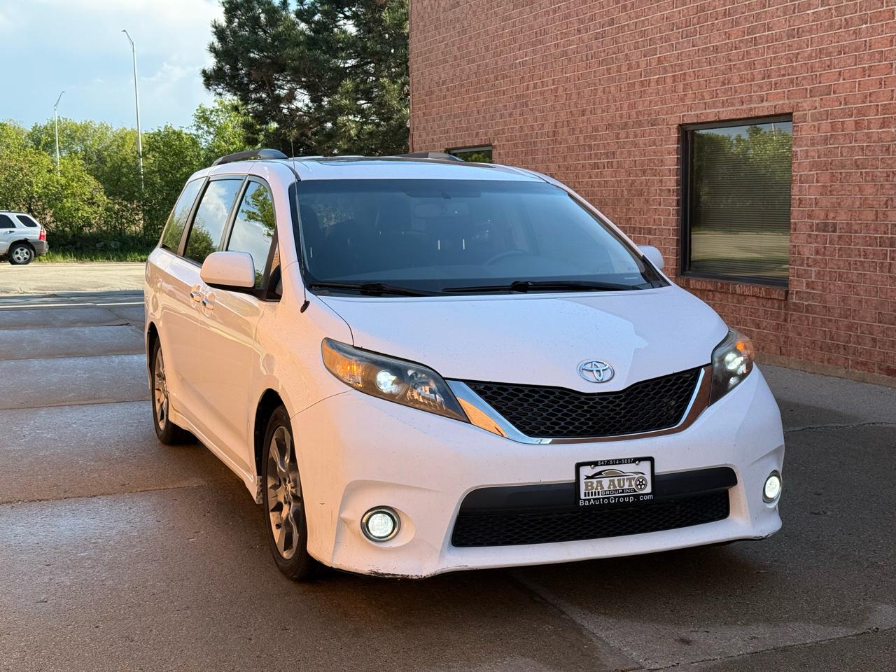 Toyota Sienna FWD 7-Passenger V6 2013