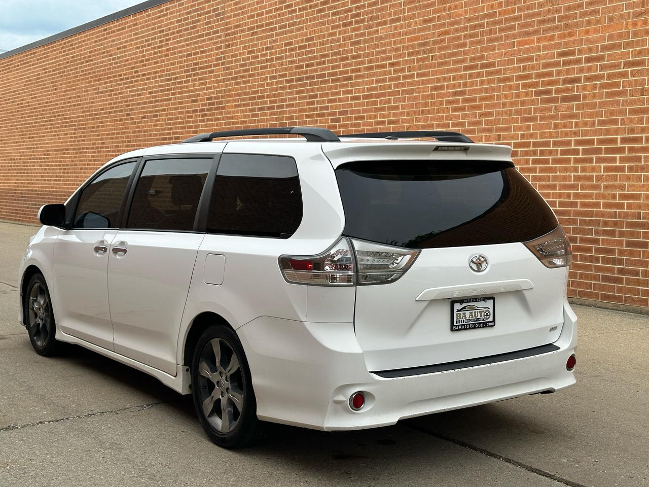 Toyota Sienna FWD 7-Passenger V6 2013