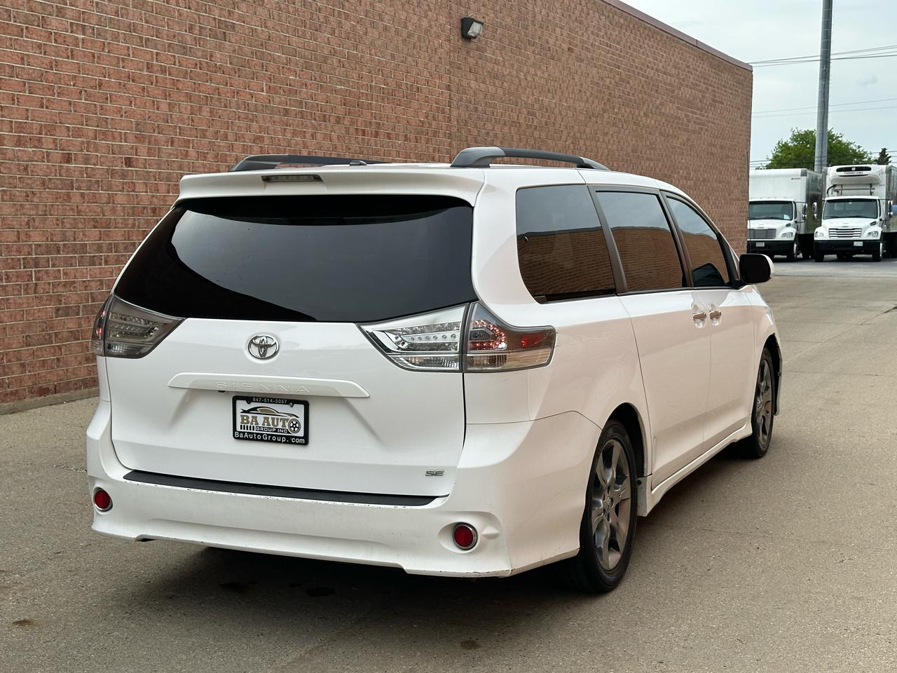 Toyota Sienna FWD 7-Passenger V6 2013