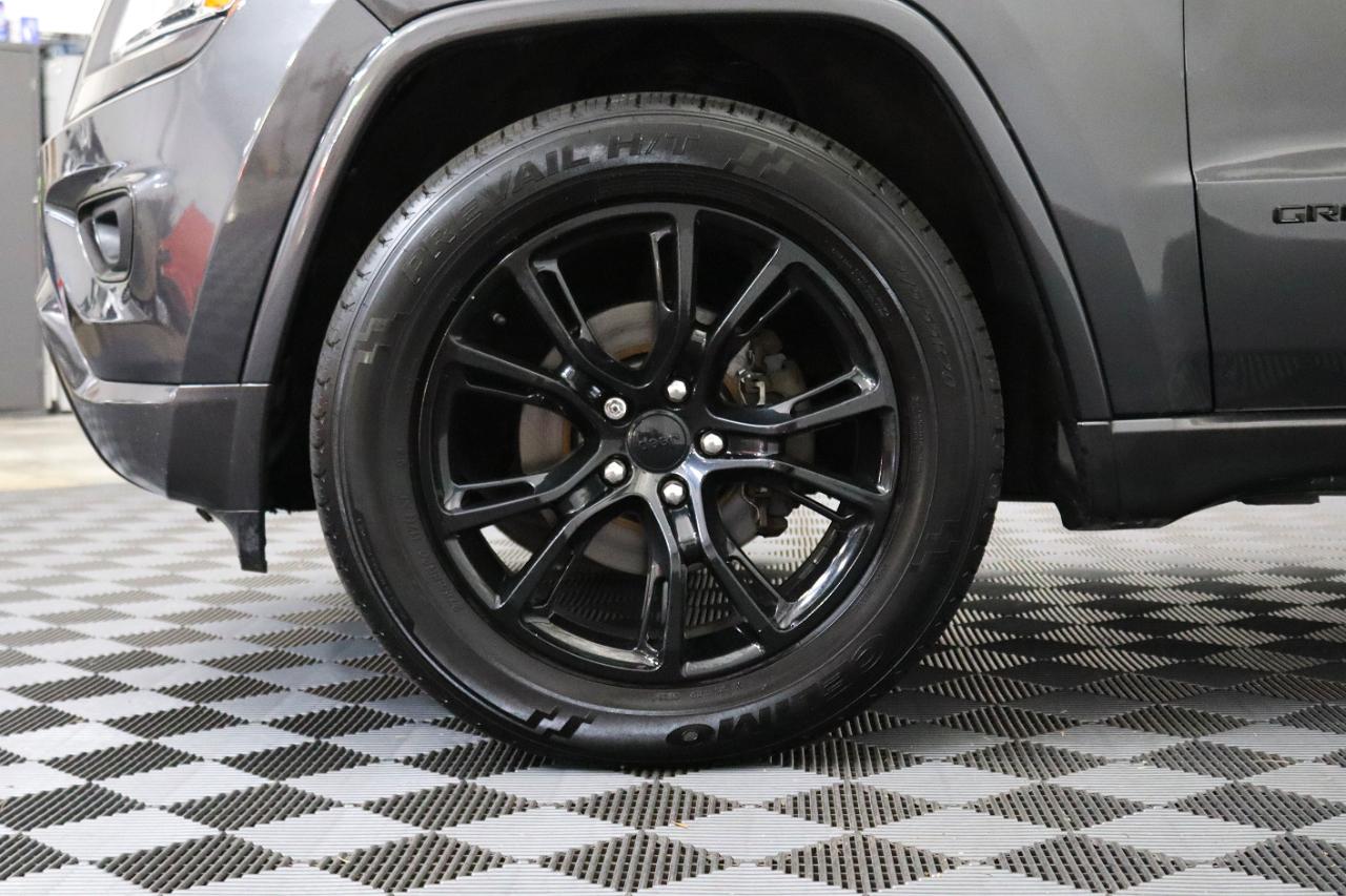 Jeep Grand Cherokee Laredo 4WD 2015