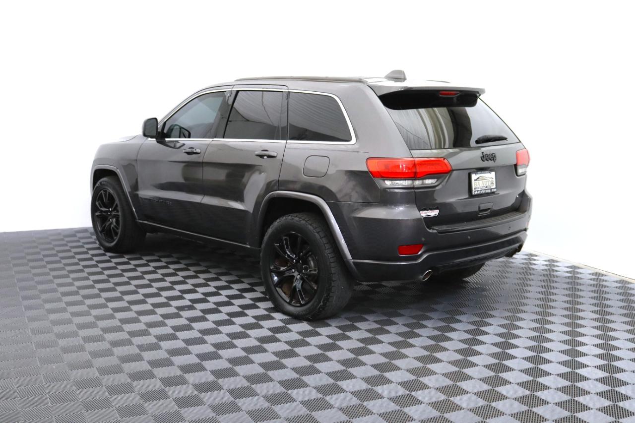 Jeep Grand Cherokee Laredo 4WD 2015