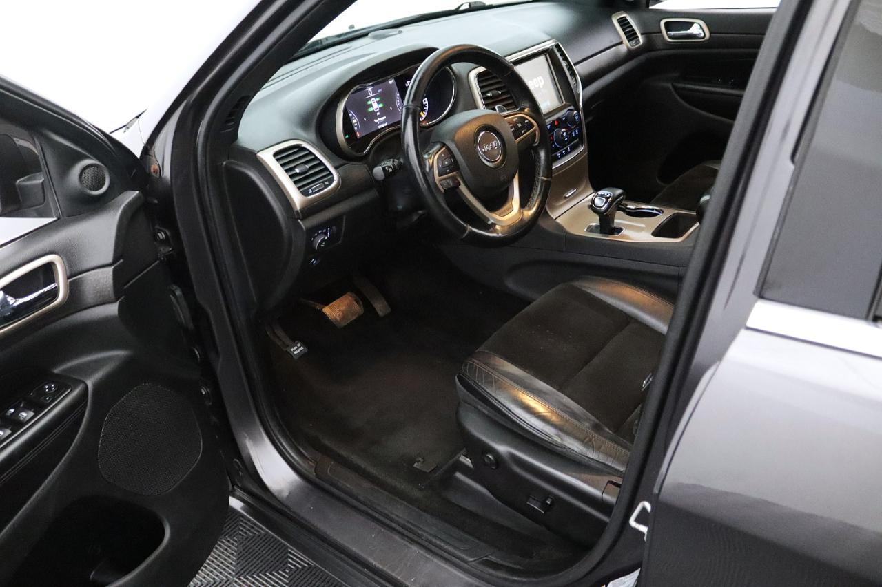 Jeep Grand Cherokee Laredo 4WD 2015
