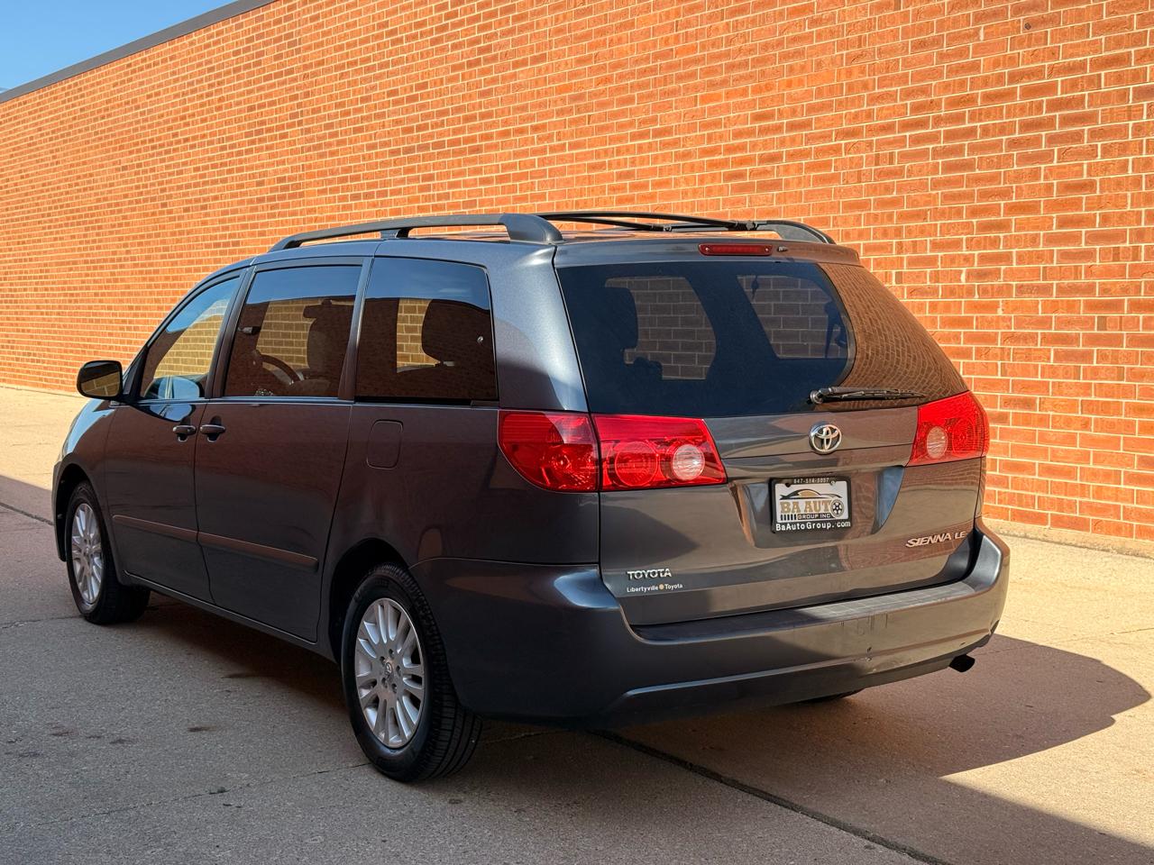 Toyota Sienna CE FWD 7 Passenger 2010