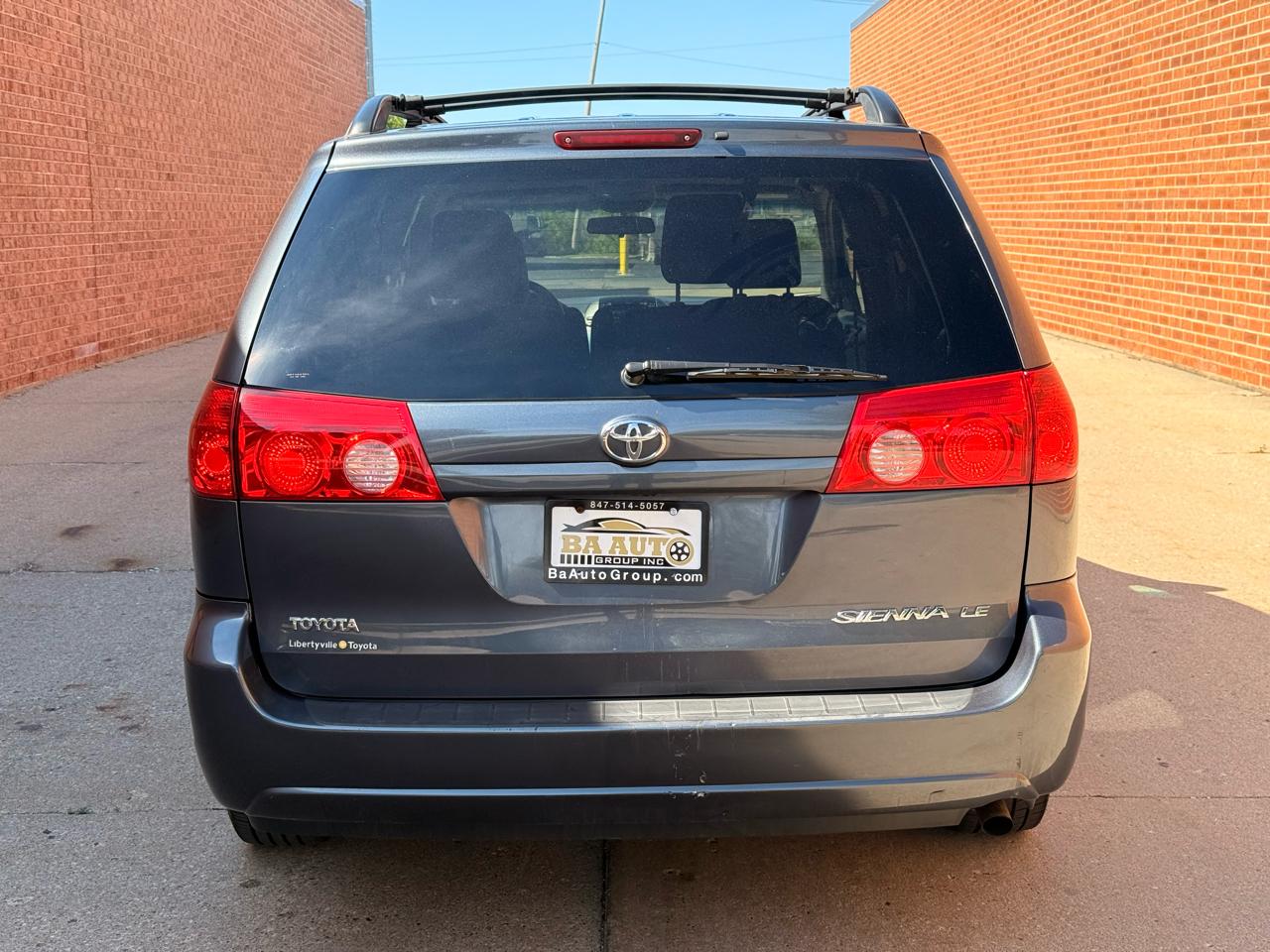 Toyota Sienna CE FWD 7 Passenger 2010