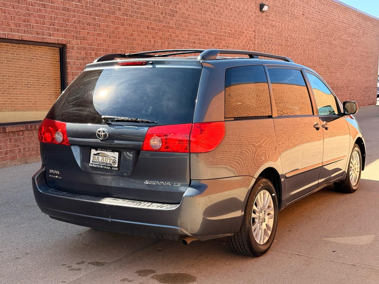 Toyota Sienna CE FWD 7 Passenger 2010