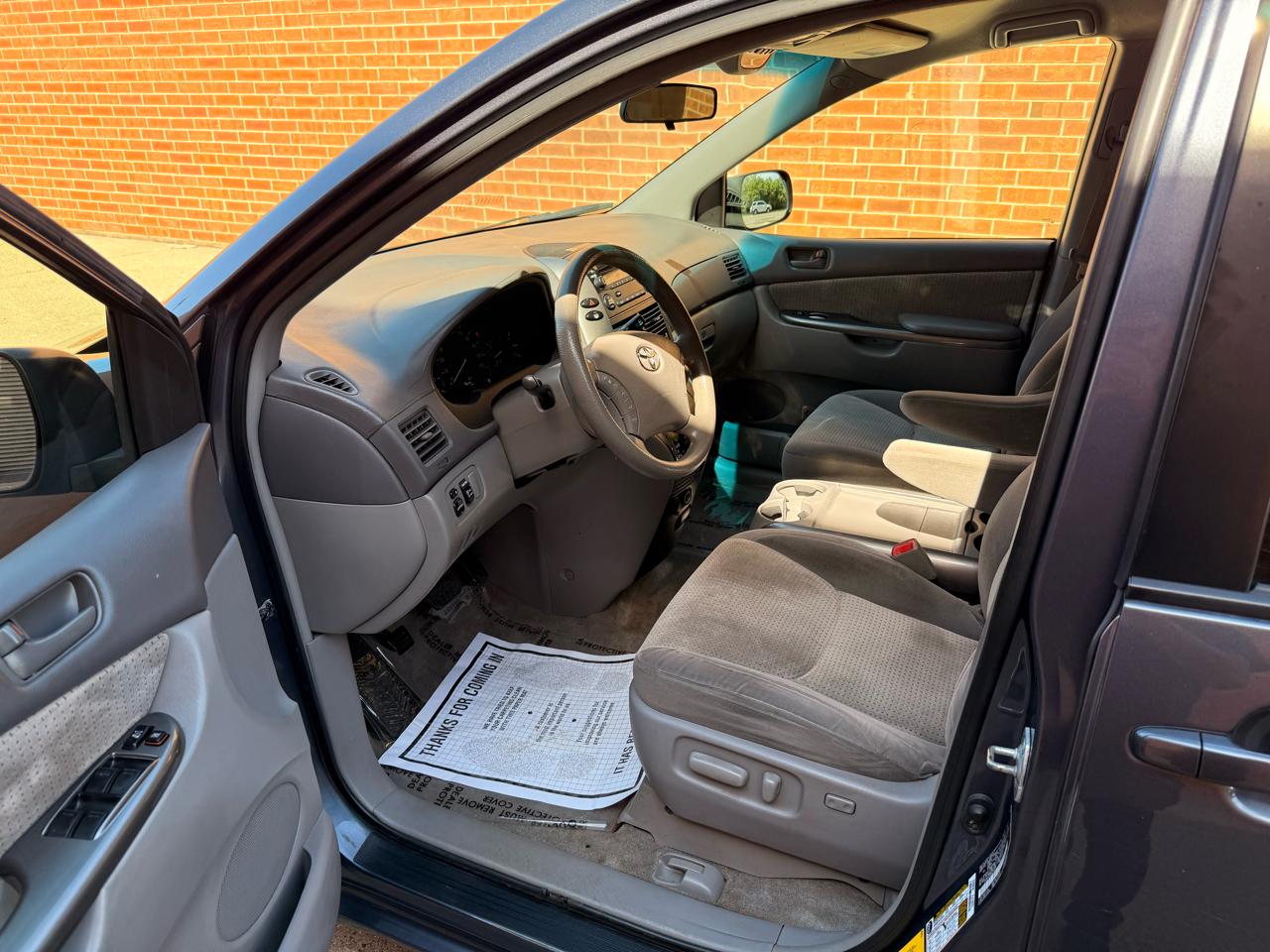Toyota Sienna CE FWD 7 Passenger 2010