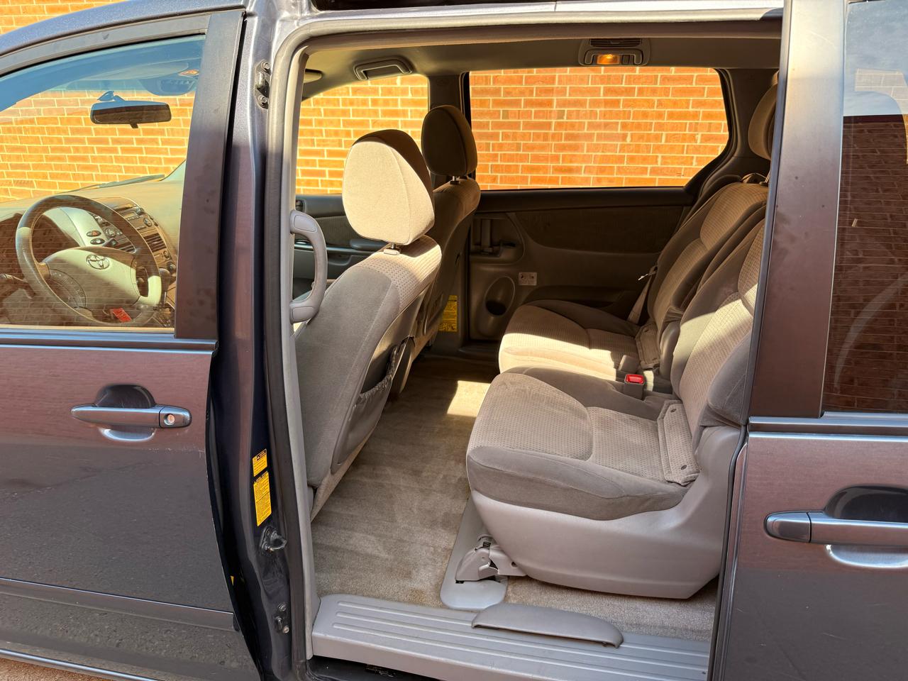 Toyota Sienna CE FWD 7 Passenger 2010