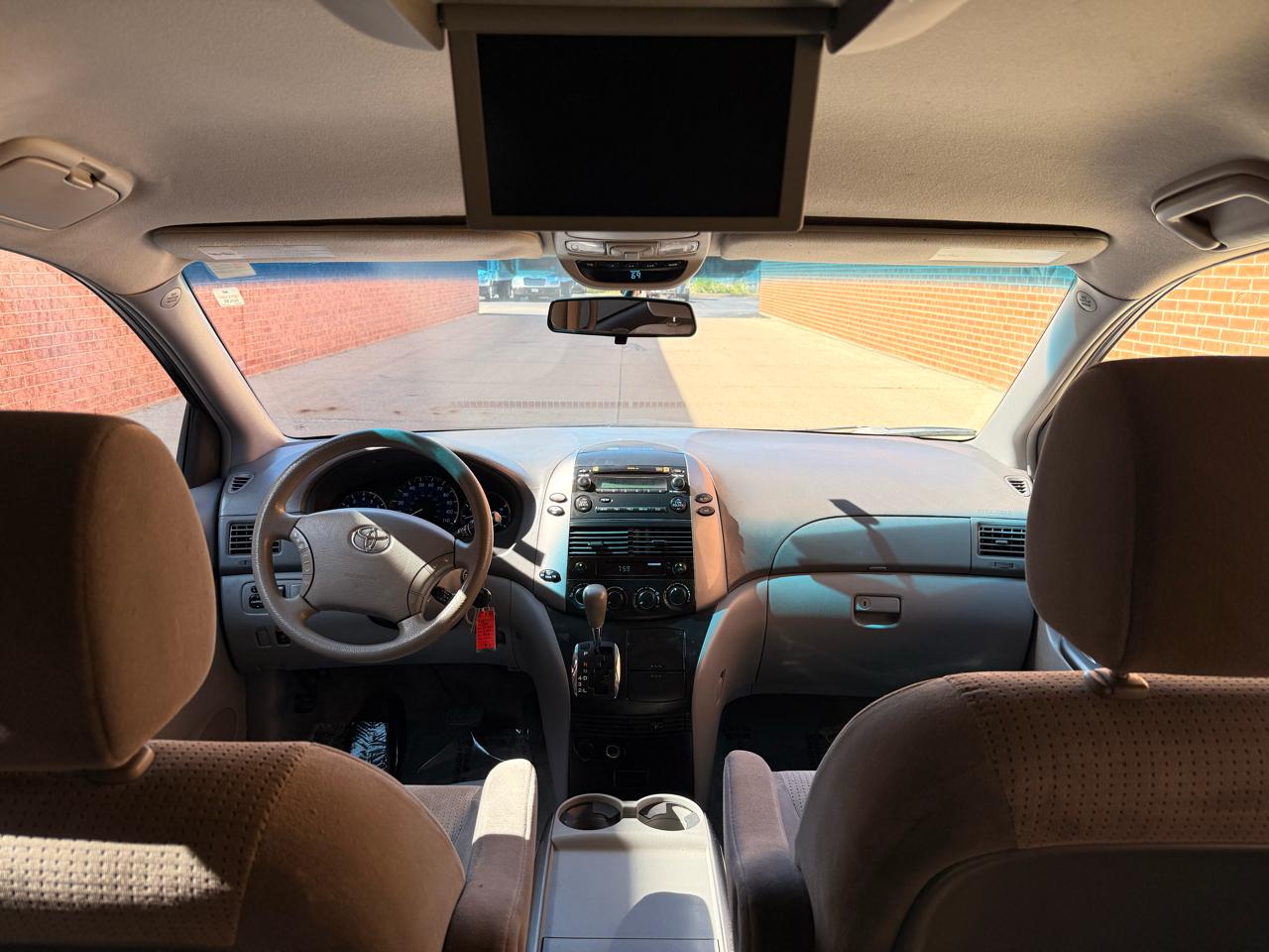 Toyota Sienna CE FWD 7 Passenger 2010