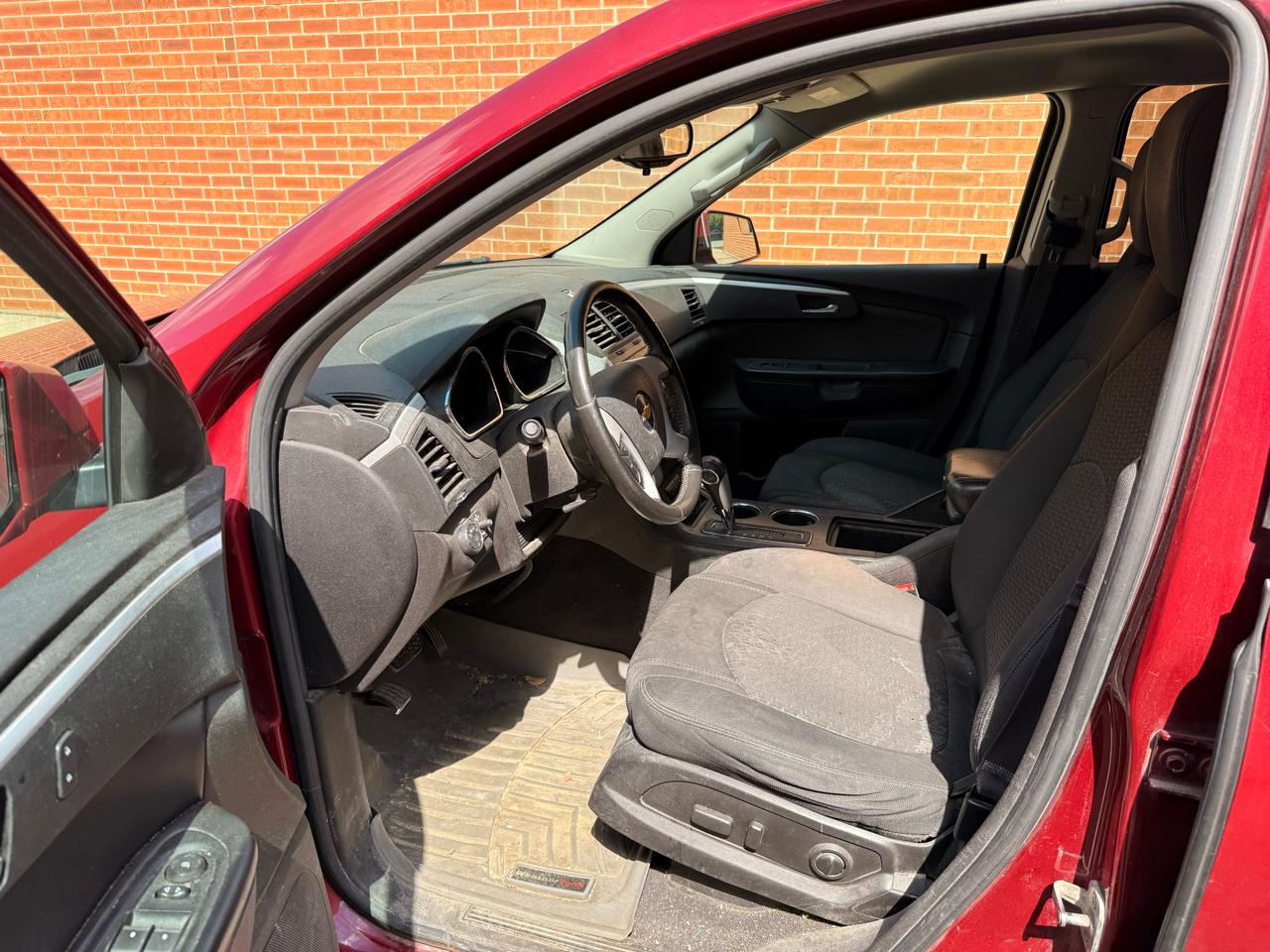 Chevrolet Traverse LT FWD 2011