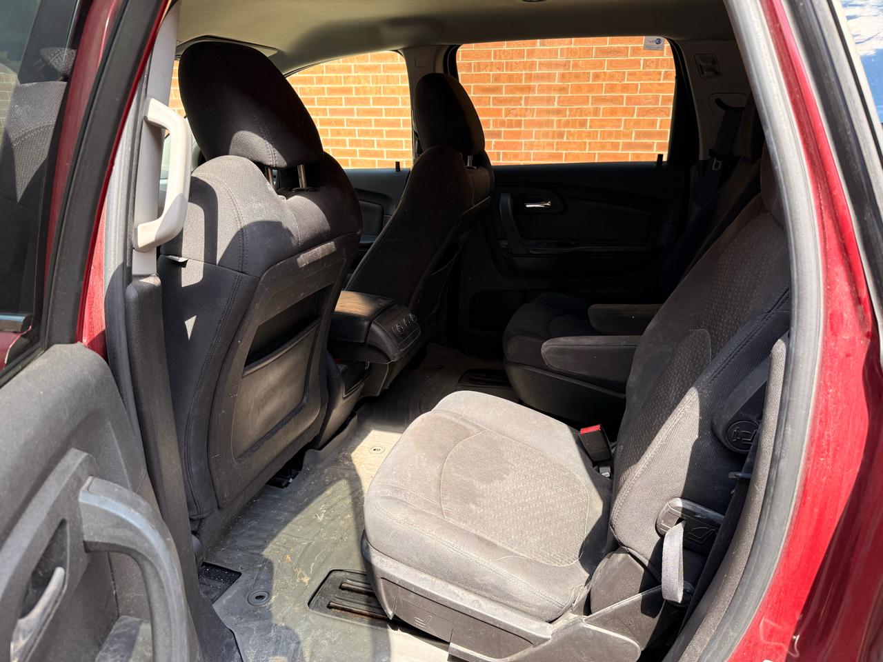 Chevrolet Traverse LT FWD 2011