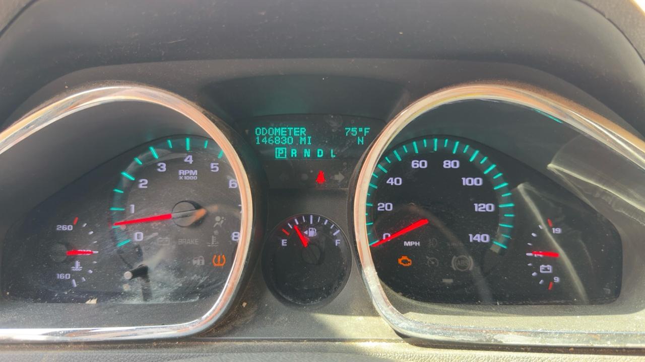 Chevrolet Traverse LT FWD 2011
