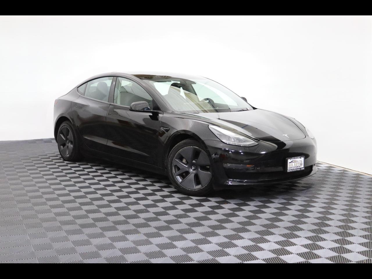 2022 Tesla Model 3 Standard Range Plus's photo