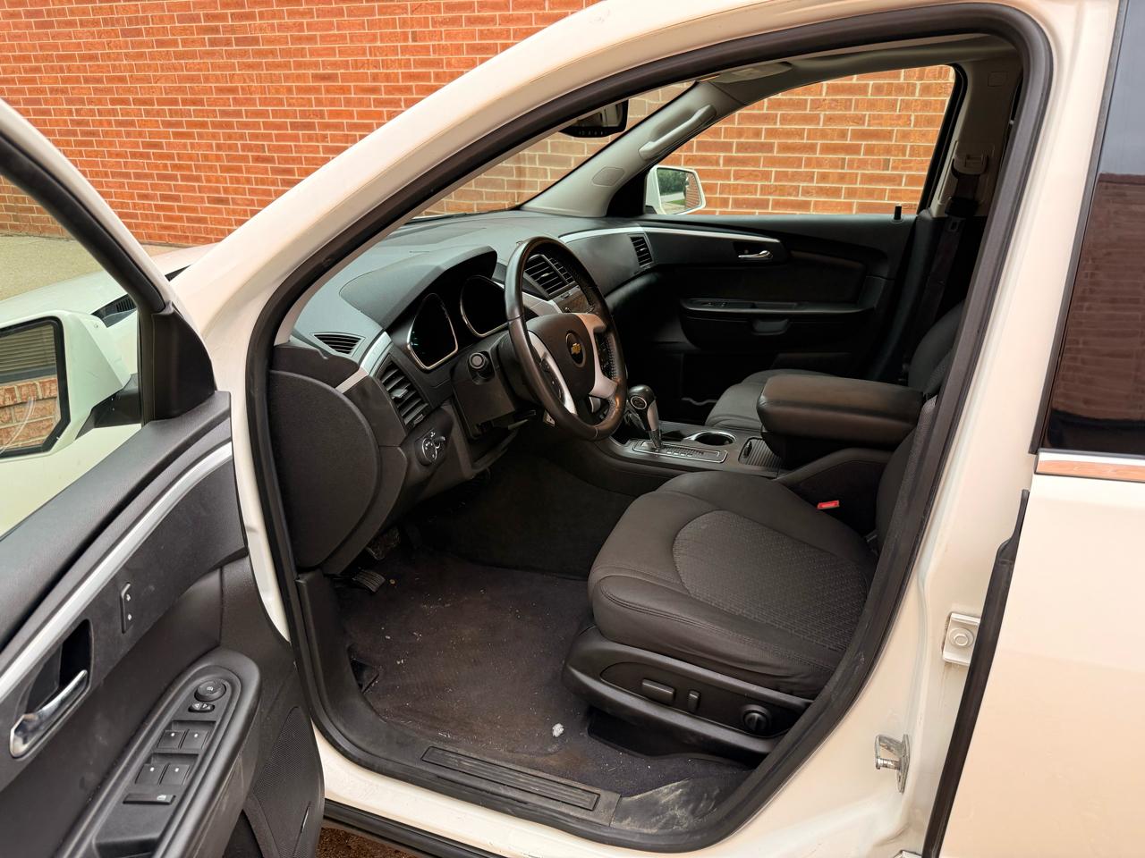 Chevrolet Traverse 2LT AWD 2012