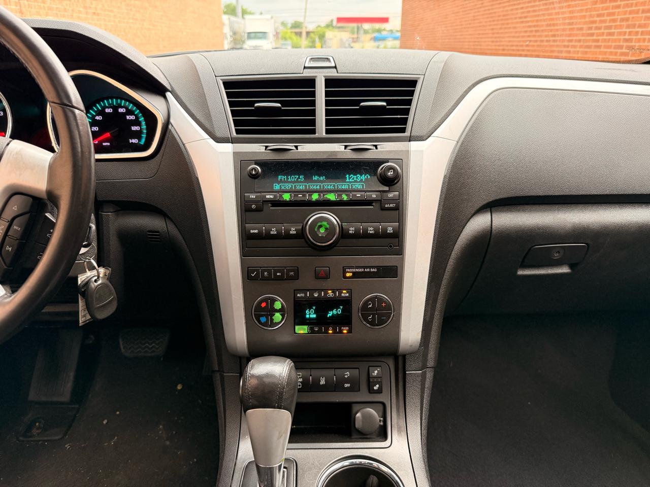 Chevrolet Traverse 2LT AWD 2012