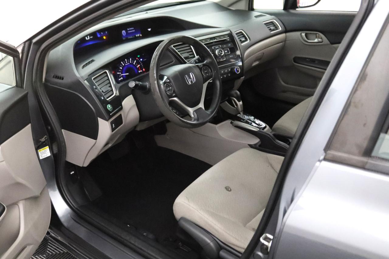 Honda Civic LX Sedan 5-Speed AT 2013