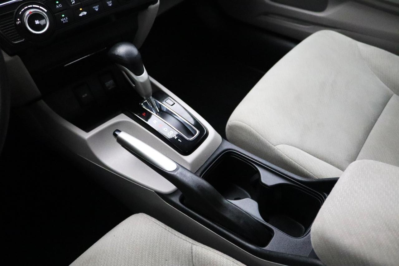 Honda Civic LX Sedan 5-Speed AT 2013