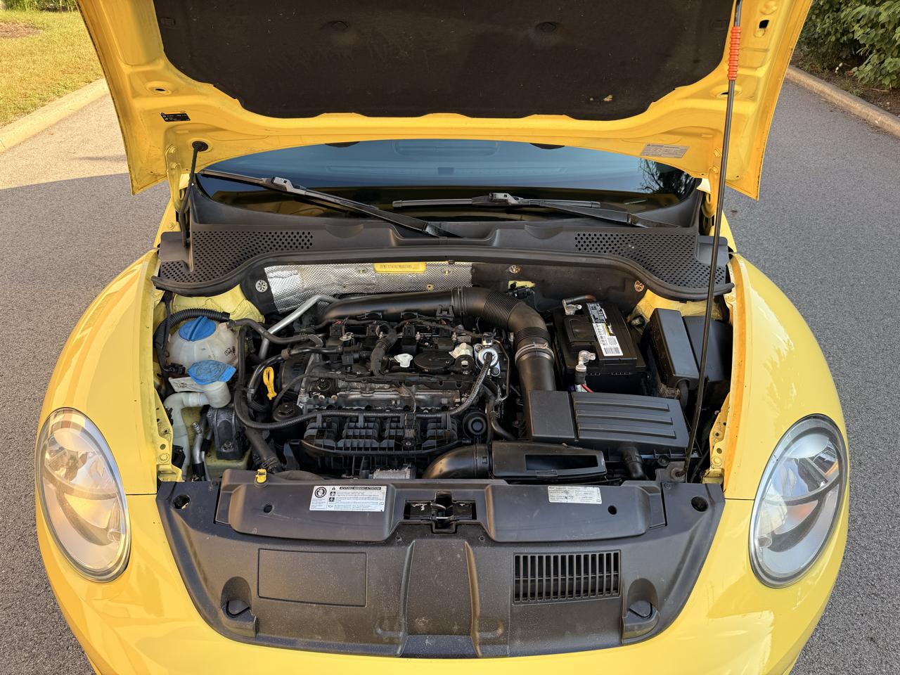 Volkswagen Beetle 1.8T Classic 2015