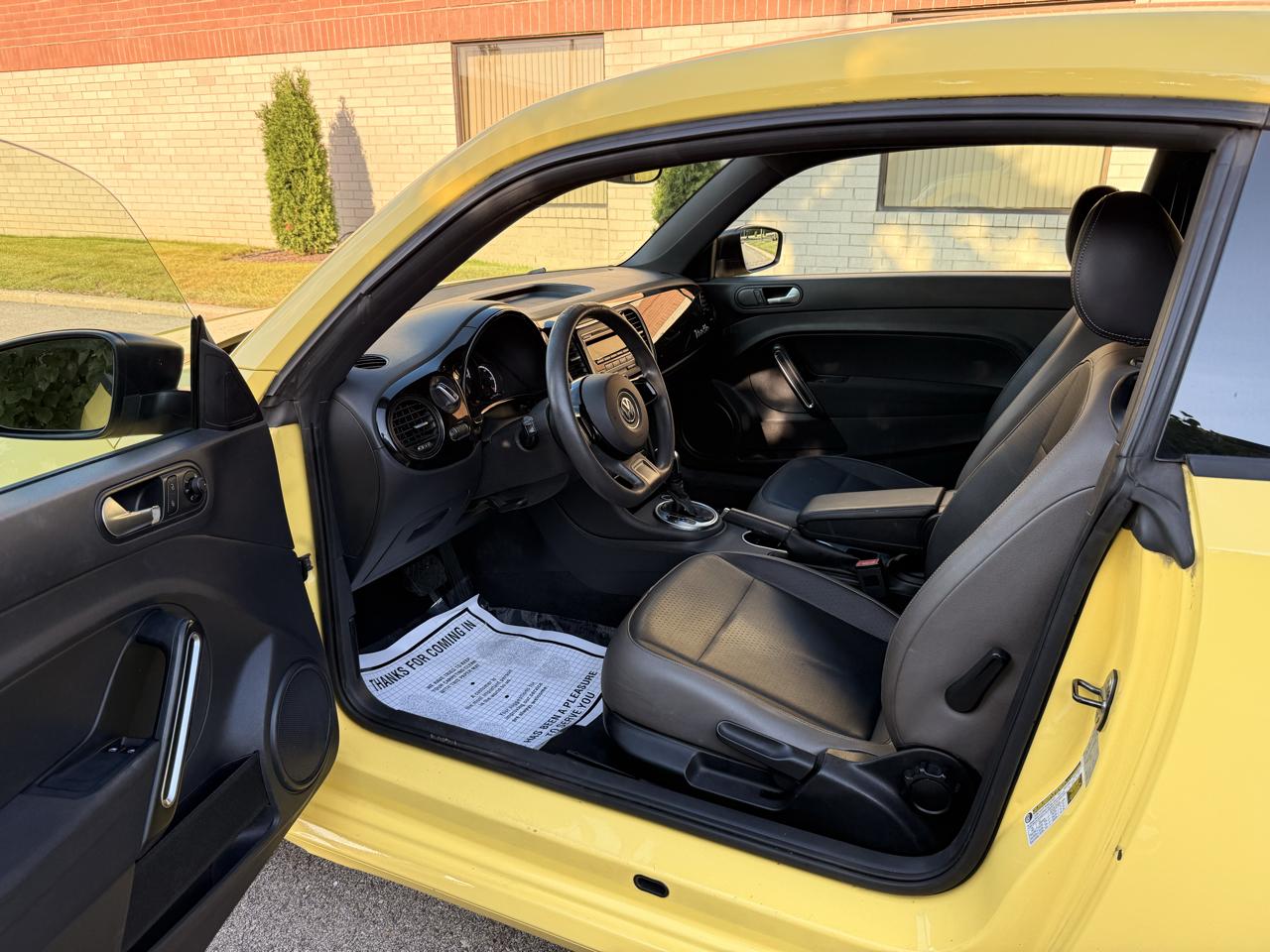 Volkswagen Beetle 1.8T Classic 2015